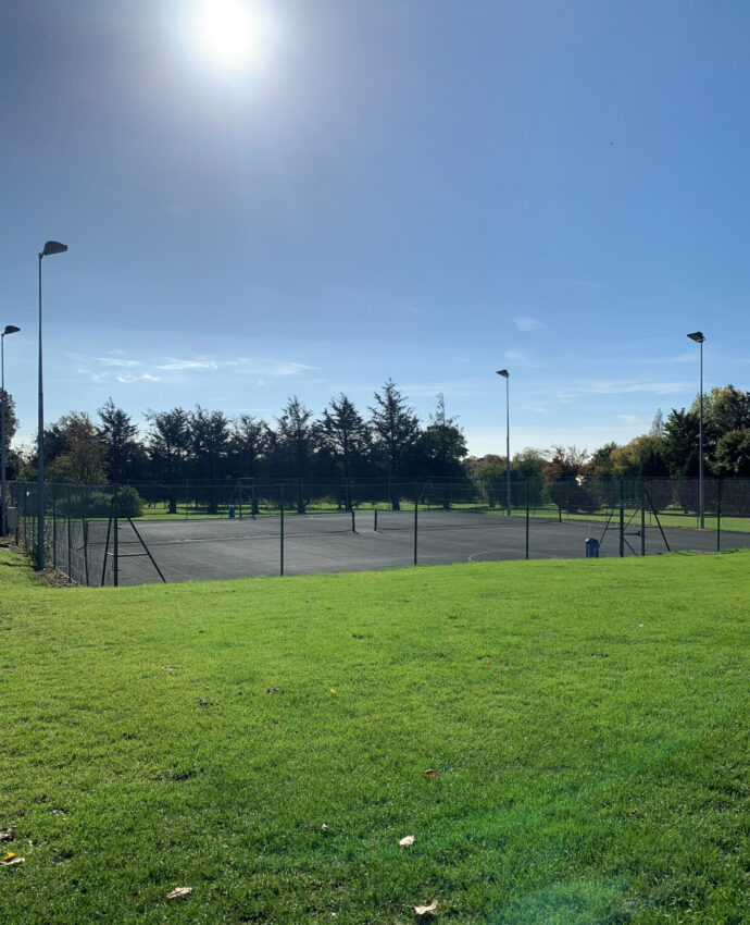 Avisford Park Hotel tennis courts